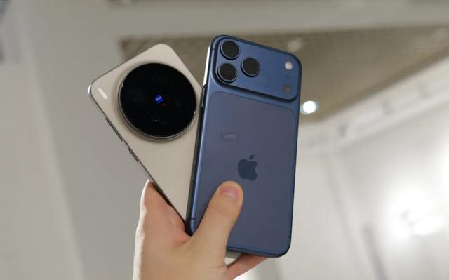 VIVO X300Pro简单对比iPhone17ProMax |外观、发热、屏幕等