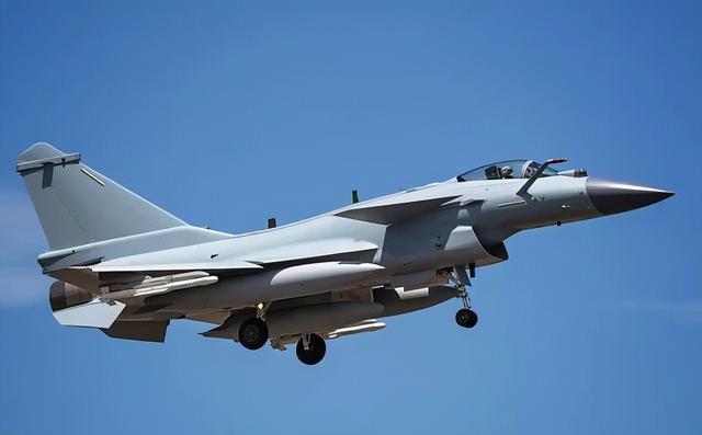 攻不了也守不住，中国空军在西藏上空，被印度空军足足欺负了40年