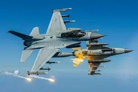 56亿美元买20架F-16，菲律宾下血本扩军，南沙三大岛该上歼-16了图片