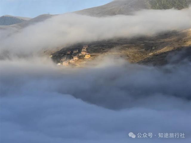 避开人潮，经典川西秋色10天行，人生必须要有的一场旅行！