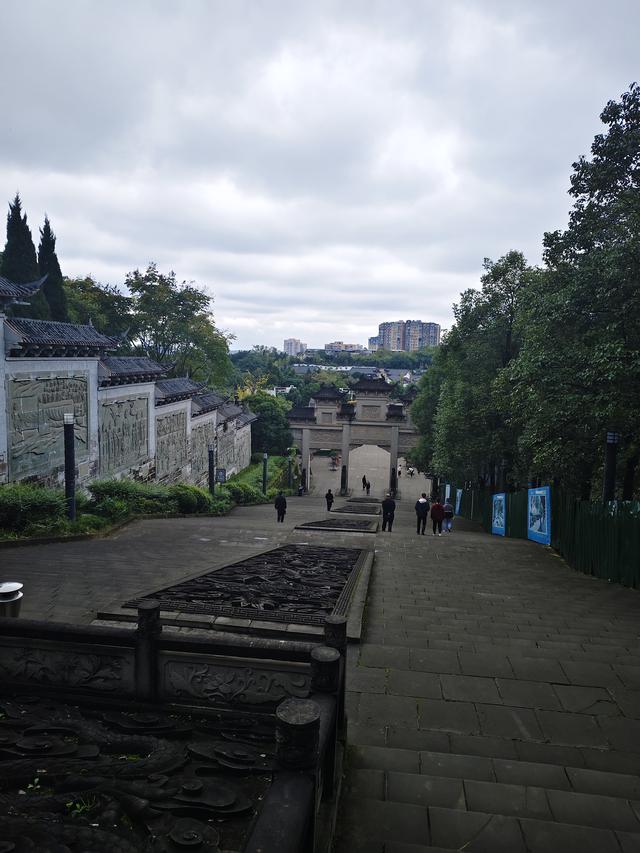 南行漫记：离开遂宁继续南下，偶遇安岳圆觉洞