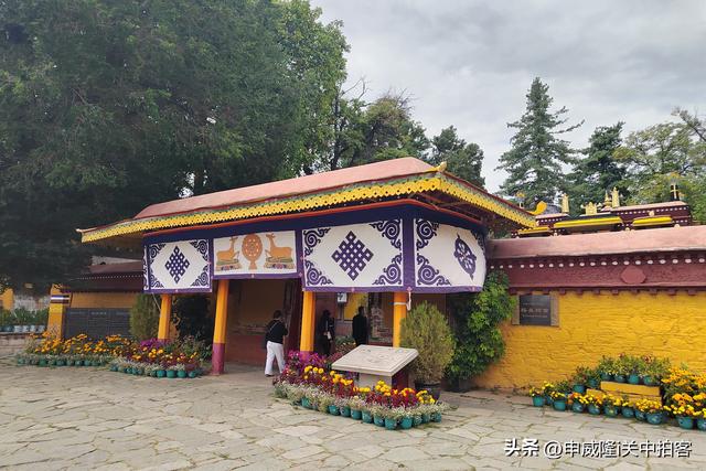 拉萨市：走进罗布林卡