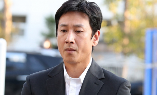 韩国影帝李善均之死：财阀千金黄荷娜裙下臣，3条人命葬送她手里