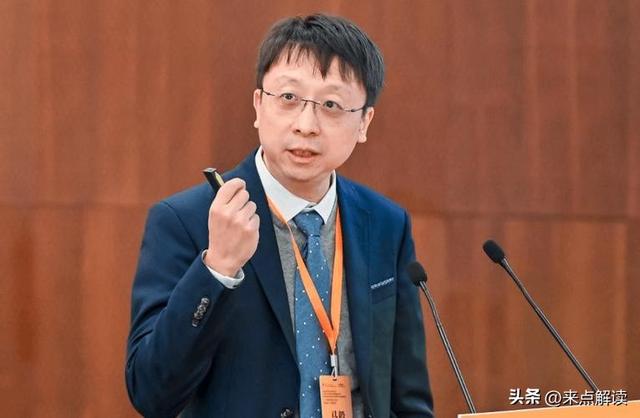 赫拉利抛出 “问”？外滩大会给出 “答”，这场对话藏着什么深意？