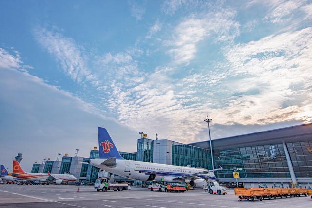 “携手天府，从蓉出发，世界同游” 成都国际航空枢纽融合文商旅体新生态