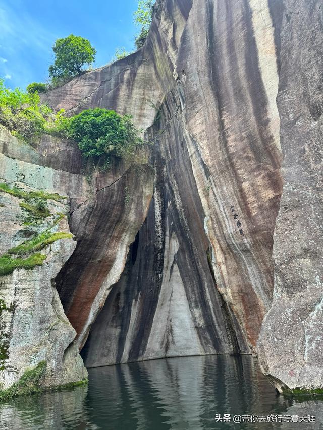 绍兴东湖，宛如巧夺天工的山水大盆景