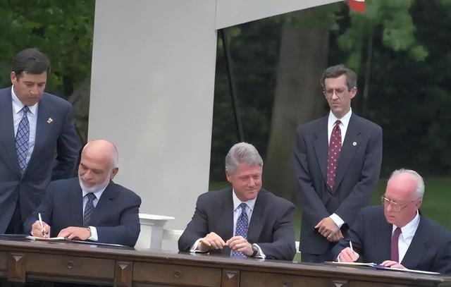 没石油还被难民压境！中东乱成一锅粥，约旦凭啥能独善其身？