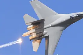 不忍了？解放军45架战机飞入台岛，霸气喊话：你已进入我火力范围图片