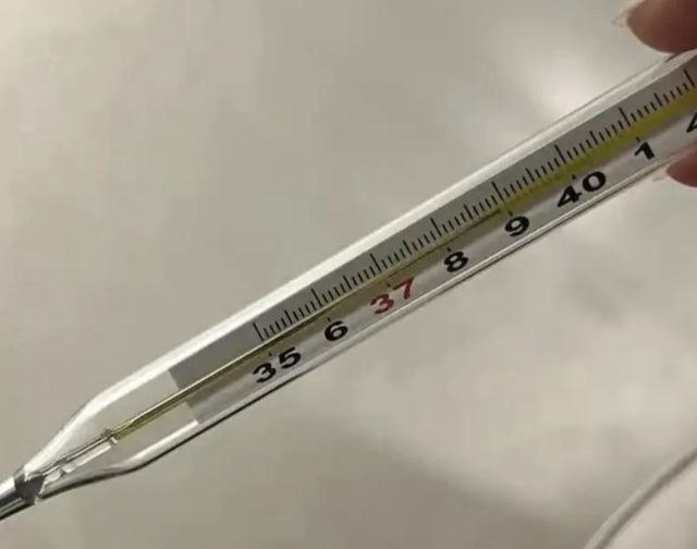 美国小伙在中国生活半月，回去坦言：再也不习惯国外的夜晚了