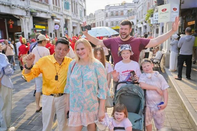 海口入境游氛围愈发浓厚！外国朋友来了都说方便