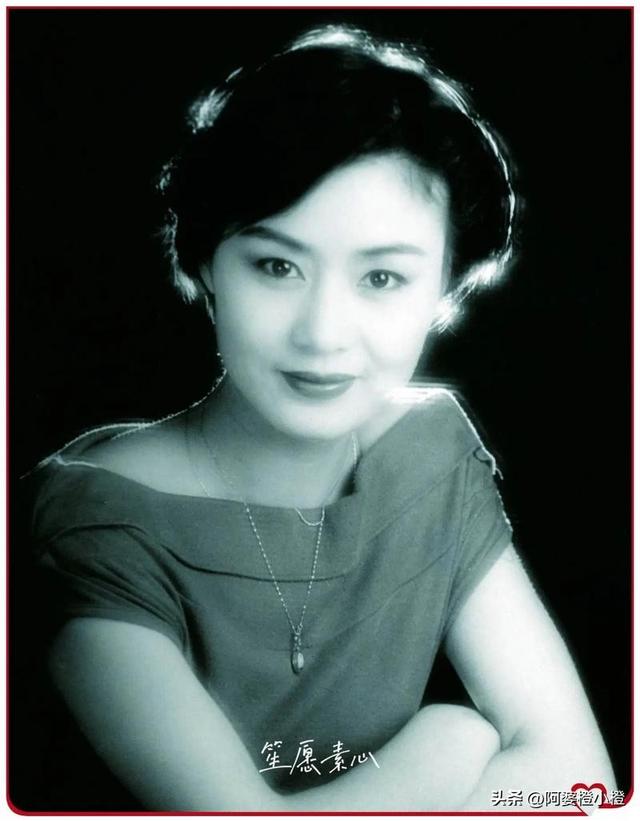 至今未婚未育，身边却有男人陪了近27年！59岁的她才是真人间清醒