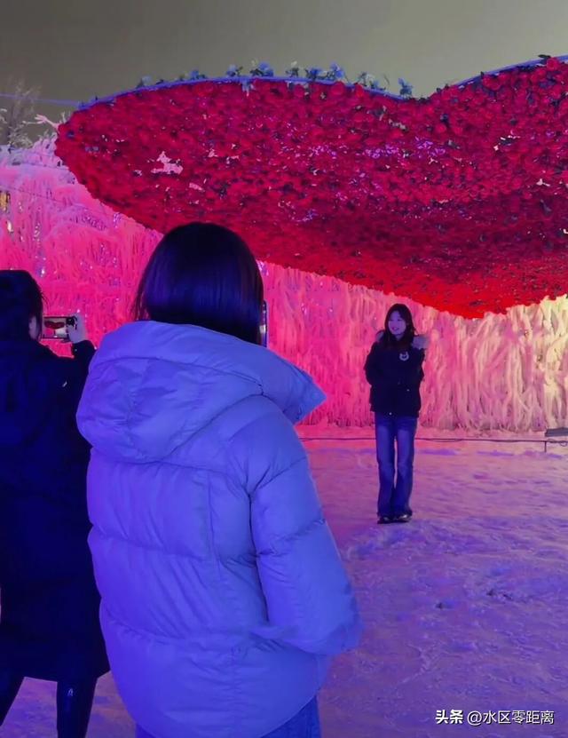乌鲁木齐市水磨沟区——打卡了吗？冰雪+非遗+民俗，天山明月冰雪城把冬日仪式感“拉满”！