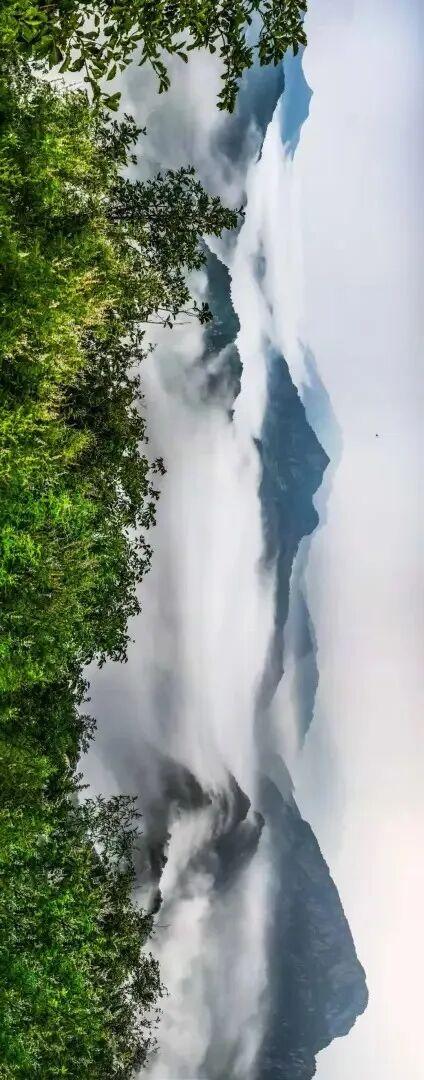 天地间的水墨长卷