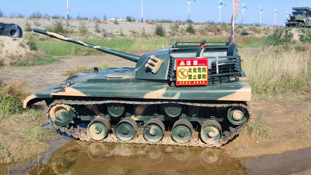 包头天下黄河第一村，靠着黄河边，风景还是不错的