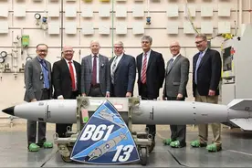 美国研制B61-13核弹，加装精确制导装置，直指地下“堡垒”图片