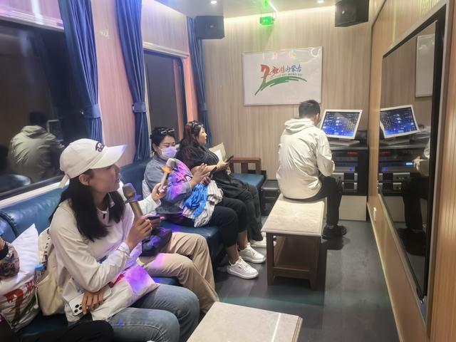 全新“阿尔山号”旅游专列首发