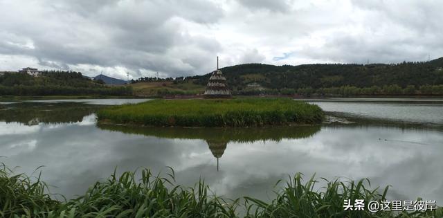 二元公交车可达香格里拉的松赞林寺
