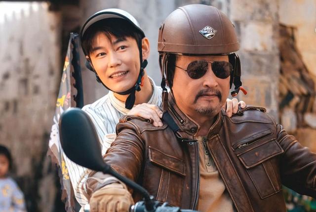 《四喜》直到生母被推下楼，沈明珠才知，养父才是盘算她最深的