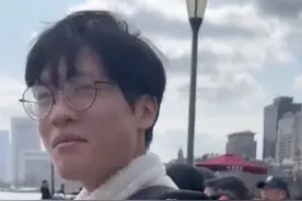 台湾青年第一次来上海被惊艳，感慨祖国大陆如此强大。网友: 一定要吃茶叶蛋，坐高铁，吃涪陵榨菜…...图片