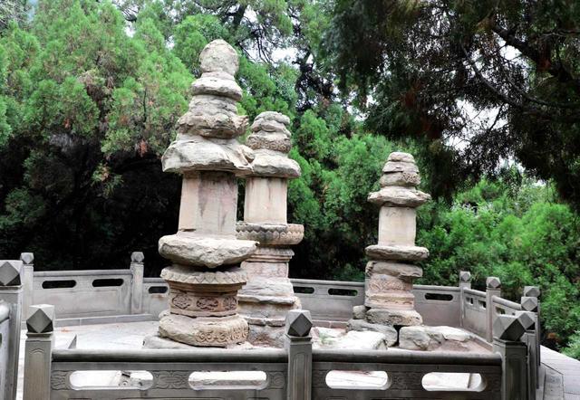 卦山天宁寺塔林——交城