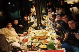 今晚郭艾伦上不上场有消息了！图片