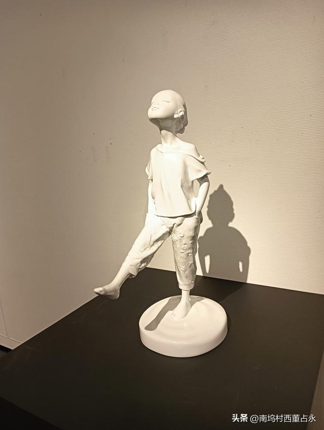 离开村庄，去大都市郑州看一个叫美术的东西吧！跟红薯糊肚一样好