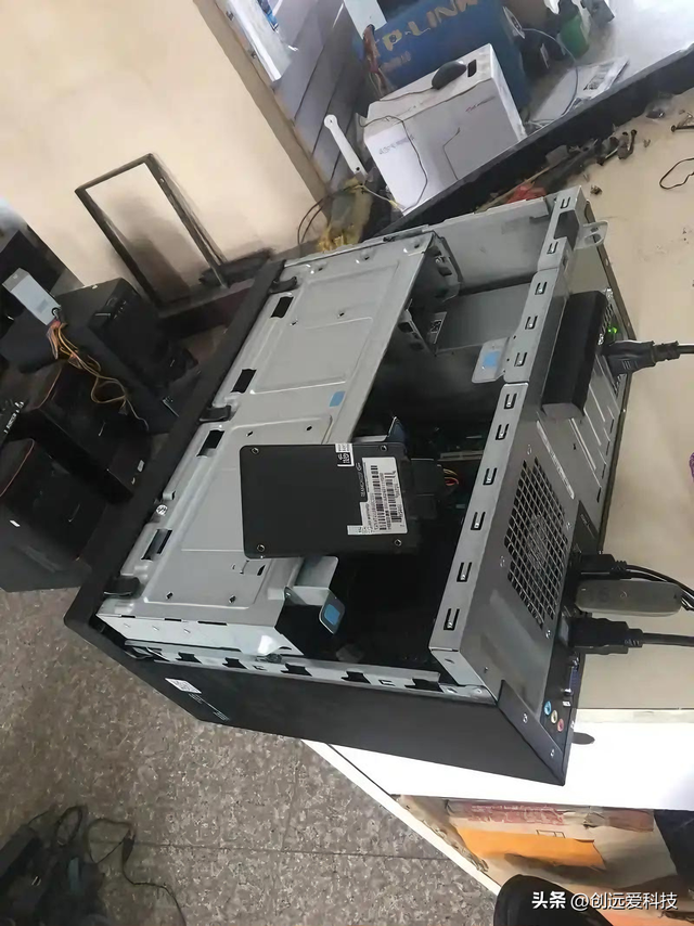 SSD越用越卡？2025实测有效！7大技巧让硬盘速度重回巅峰