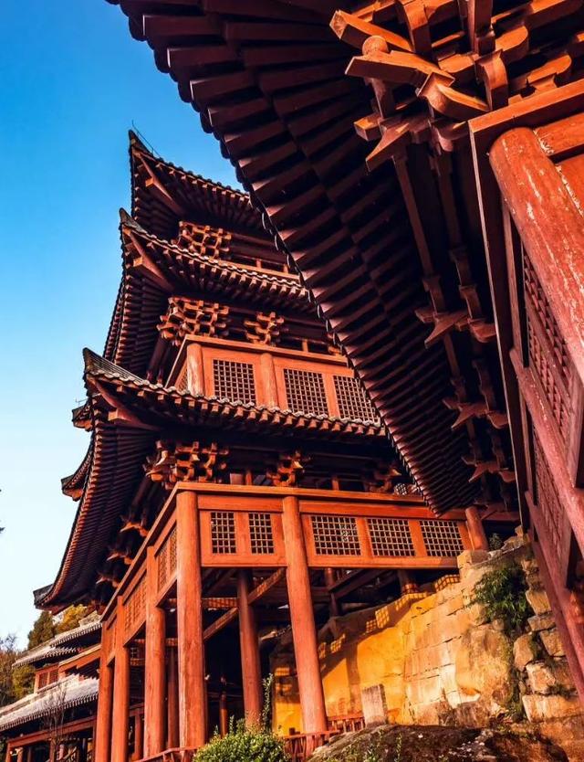 在剑阁，探索古迹与自然的完美之旅