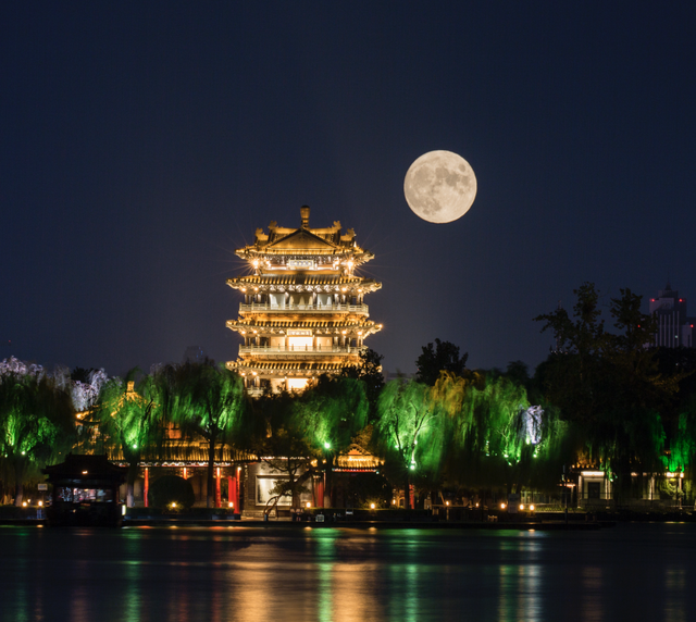 今晚，山东的月色真美