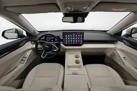 一键开启三屏高清科技感拉满新一代哈弗H6智能焕新图片