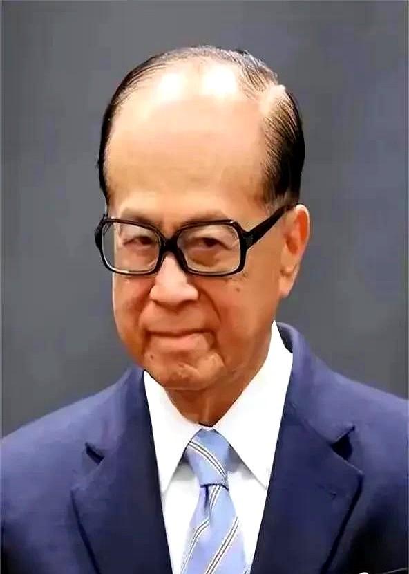 香港富豪：向美国捐1亿！又给大陆捐500亿，竟被李嘉诚“威胁”