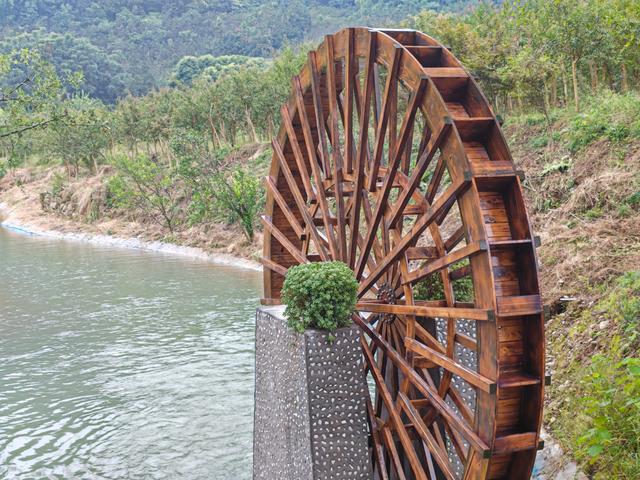 峨眉山下新晋打卡地！陶酒部落开启农旅融合新体验