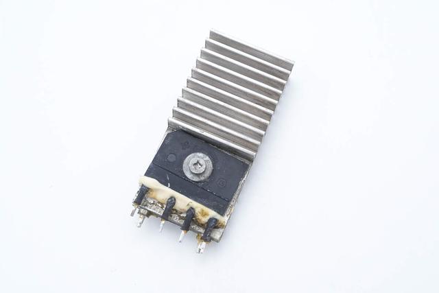 重达18斤的大块头，内部全是灰，麦格米特15kW充电模块拆解
