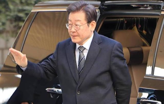 豪掷多亿搬救兵，美国把招架中国的最后希望，寄托在了韩国身上