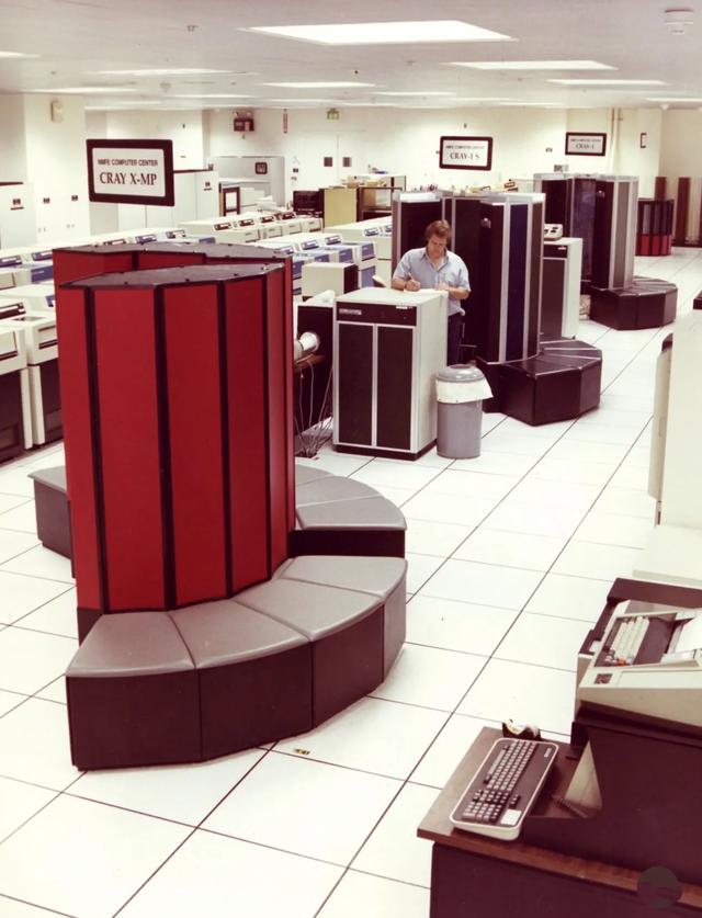 推开44吨的秘密：关于那扇“世界最重之门”的硬核往事