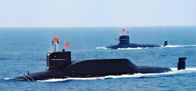 美国就算一动不动，中国20年也追不上？九三阅兵后，局势已被改