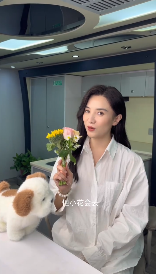 梁朝伟没有撒谎，“不合群”的王一博，才是娱乐圈真正的聪明人