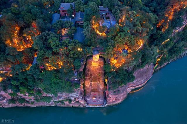 成都出发，超适合穷游的7大城市！