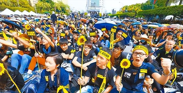 洪秀柱刚观礼完9·3阅兵，岛内支持度大反转，台当局矛头对准新北