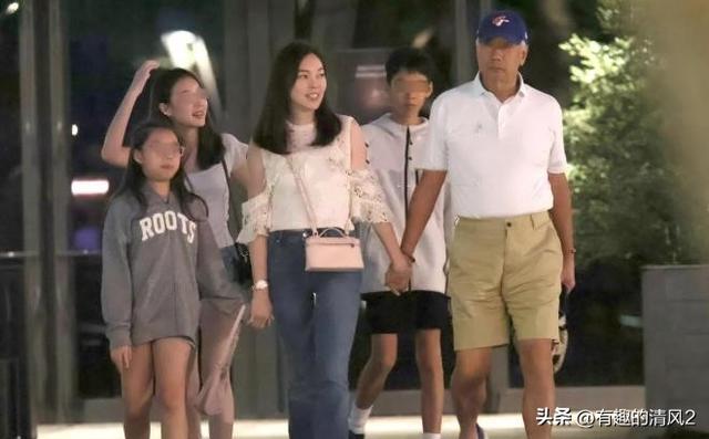 郭台铭做梦也没想到，结婚17年后，曾馨莹开始给全家人“争光”了