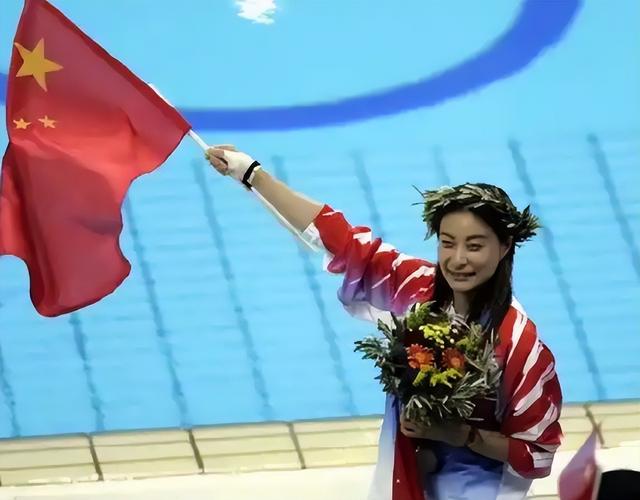 央视对郭晶晶的称呼变了，三字之差释放强烈信号，霍震霆全说对了