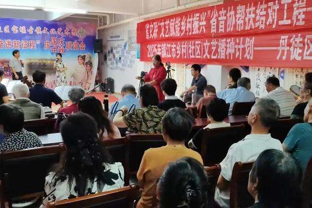 宝堰镇“双节”游客增8%，红色古镇焕新引客来