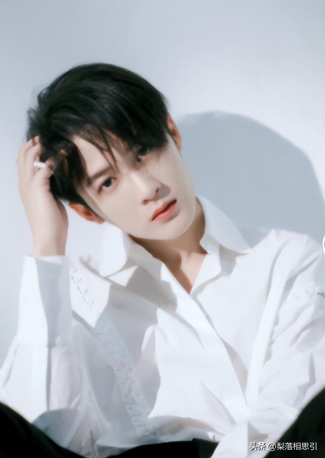 他的新剧引爆网络！从“奶油小生”到“剧抛脸”，逆袭之路太惊艳