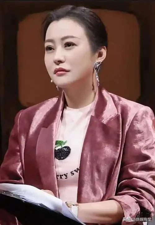 外表是仙女，私下里却是“文盲”的8位女星，郝蕾的话太扎心