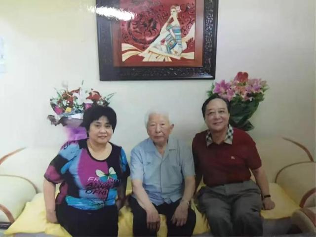 中国古陶瓷鉴定泰斗辞世 媒体鉴藏人撰联当歌垂悼