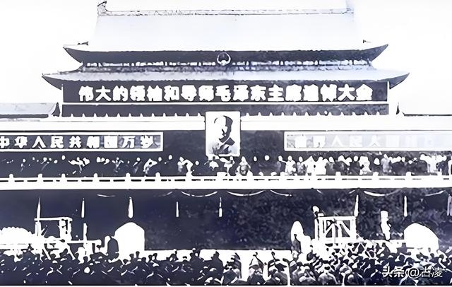 1976年毛主席逝世那天，中国发生了什么	，全世界又发生了什么？