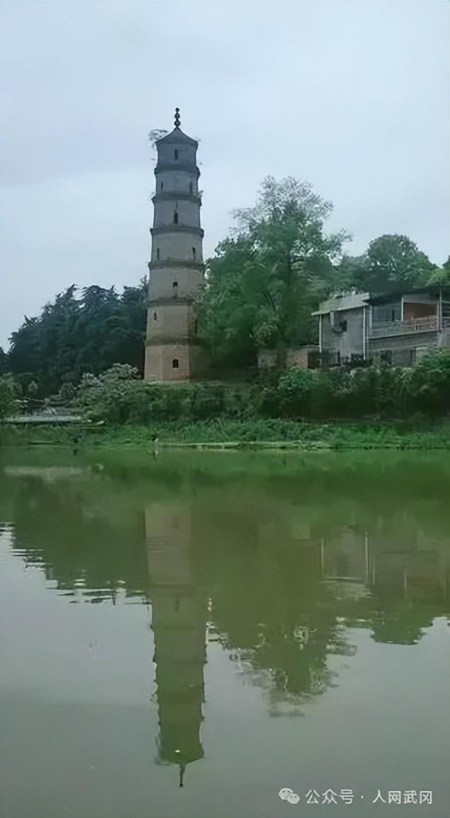 武冈东塔里面，究竟藏有什么？有爬上去的吗？