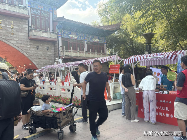 乌鲁木齐市水磨沟区—水磨沟区“好人巴扎”开市啦！市民在互动中开启沉浸式“赶集”之旅