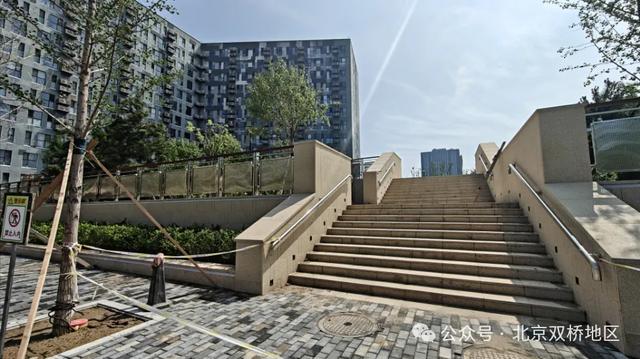 建免费儿童乐园+叠层街心花园项目综合体，双桥这地儿要火！