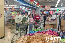 “双节”期间张家口市消费市场人气旺活力足图片